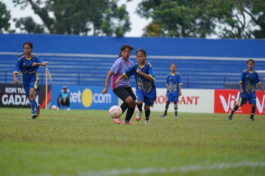 Aksi pemain di MilkLife Soccer Challenge Malang Seri 1 2025-2026. (MilkLife)