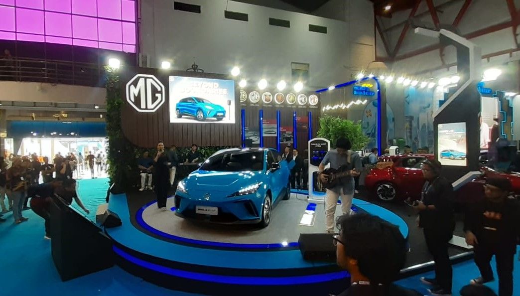 Sound system dan berbagai peralatan listrik dalam konser musik ini menggunakan listrik dari MG4 EV (Kunta Bayu Waskita/Skor.id).