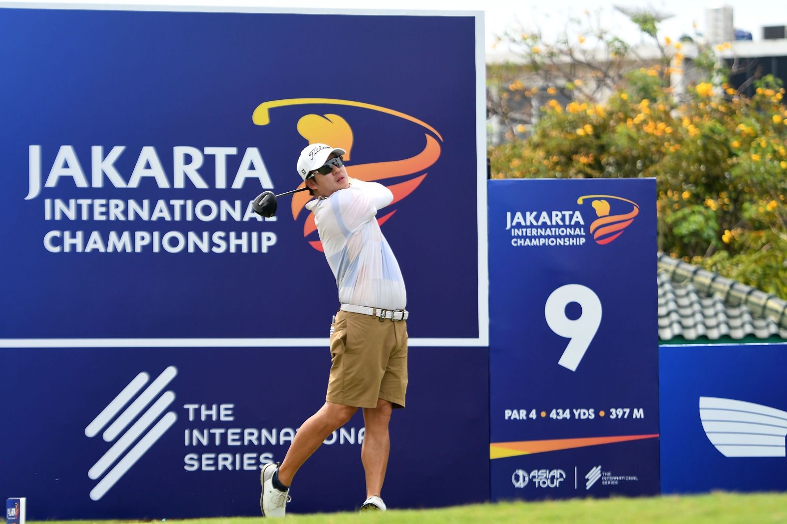 Pegolf asal Thailand, Suteepat Prateeptienchai, dalam Jakarta International Championship 2025 di Damai Indah Golf PIK Course, Jakarta, pada 2 Oktober 2025. (Dok. JAKIC 2025)
