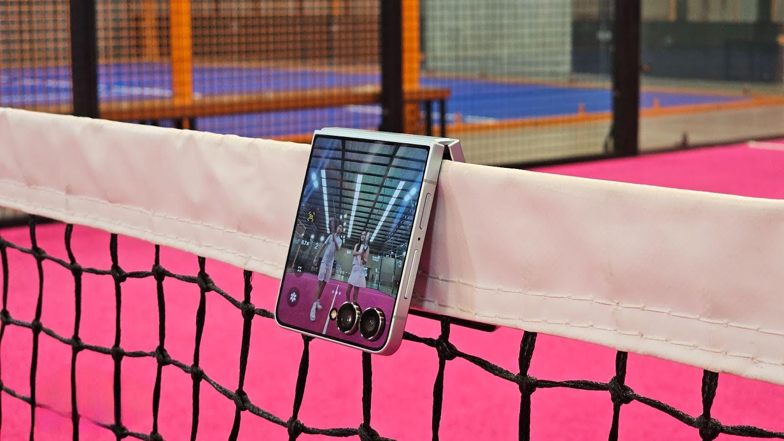 galaxy z flip7 bisa diletakkan di mana saja