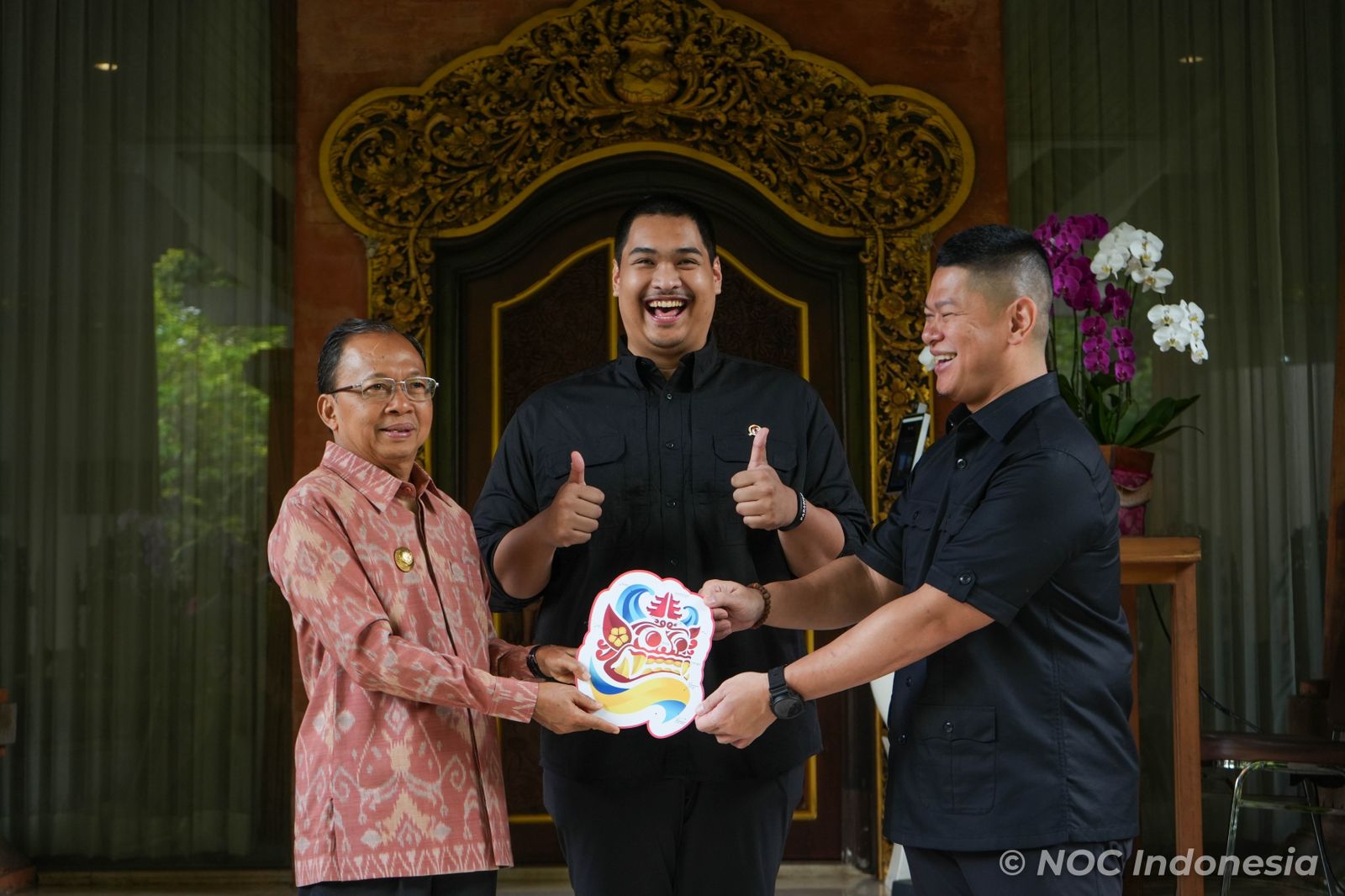 (ki-ka) Gubernur Bali I Wayan Koster, Menpora Dito Ariotedjo, dan Ketua NOC Indonesia Raja Sapta Oktohari.jpeg