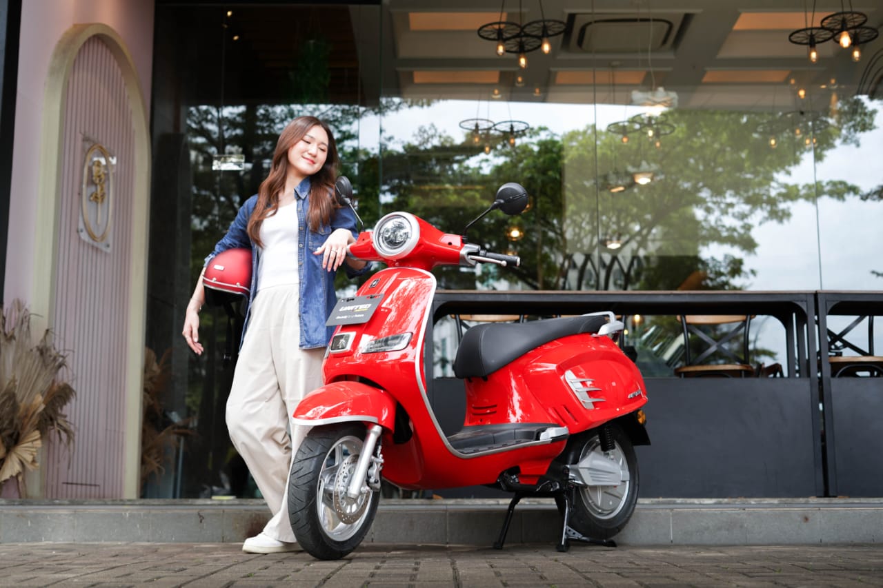 skuter listrik c2000